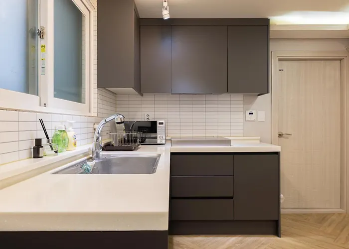 Woody Two Bedroom In Hongdae Gasthuis 3*