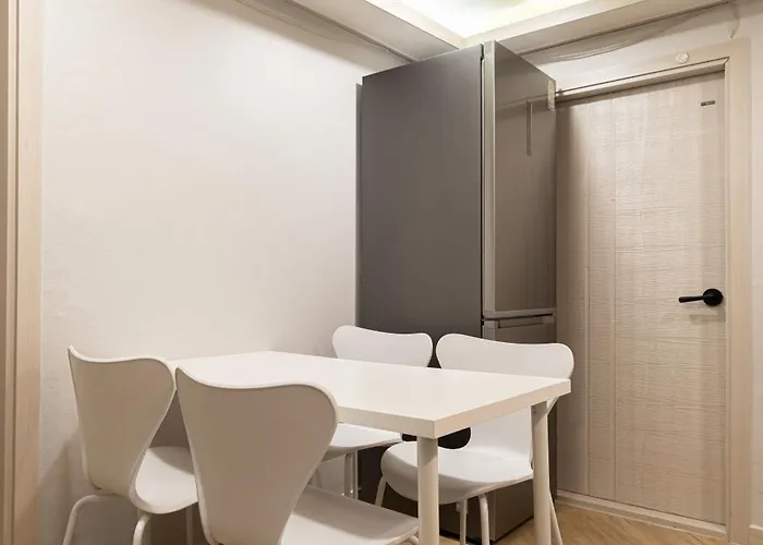 Woody Two Bedroom In Hongdae 3* Seoel