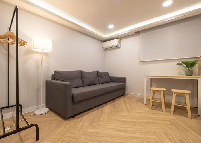 Woody Two Bedroom In Hongdae Gasthuis