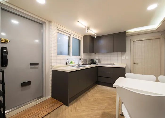 Gasthuis Woody Two Bedroom In Hongdae Seoel