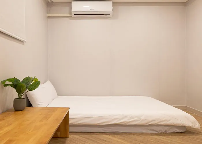 Gasthuis Woody Two Bedroom In Hongdae Seoel