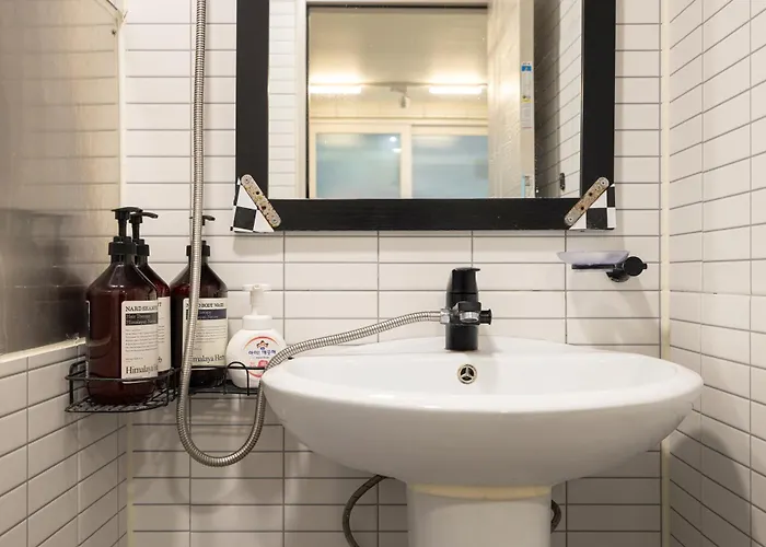 Woody Two Bedroom In Hongdae 3* Seoel