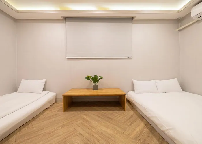 Woody Two Bedroom In Hongdae Seoel