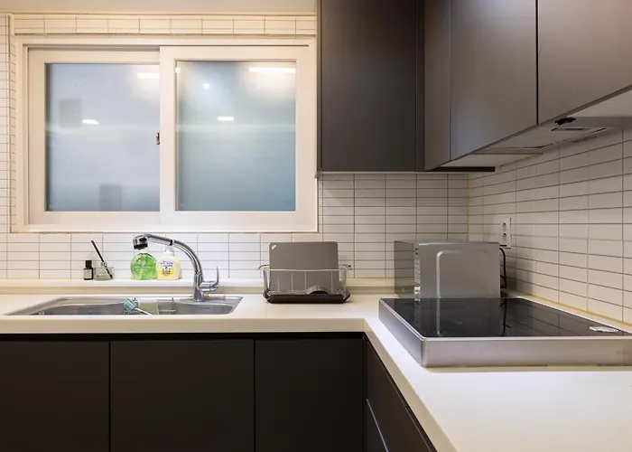 Gasthuis Woody Two Bedroom In Hongdae 3*