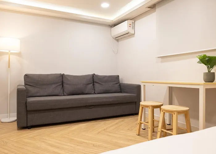 Woody Two Bedroom In Hongdae
