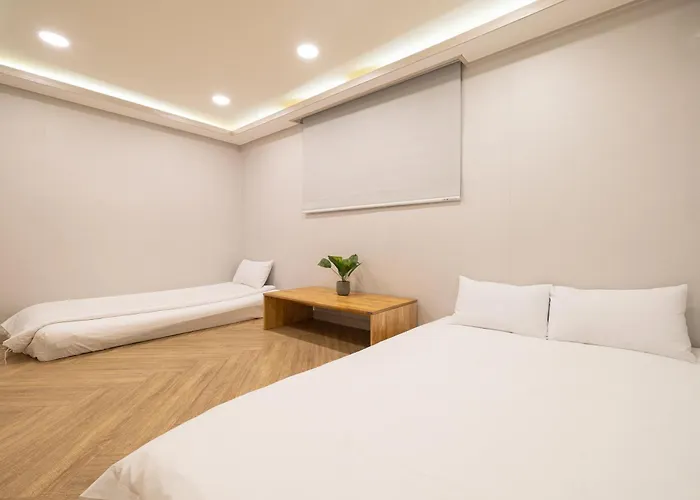 Gasthuis Woody Two Bedroom In Hongdae