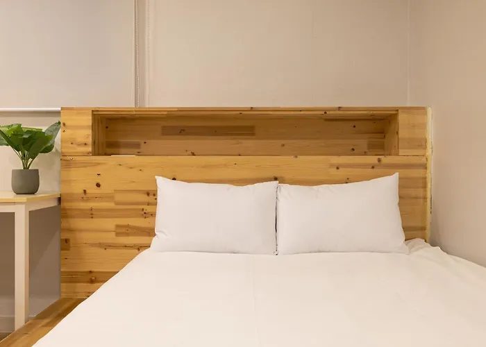 Woody Two Bedroom In Hongdae Seoel