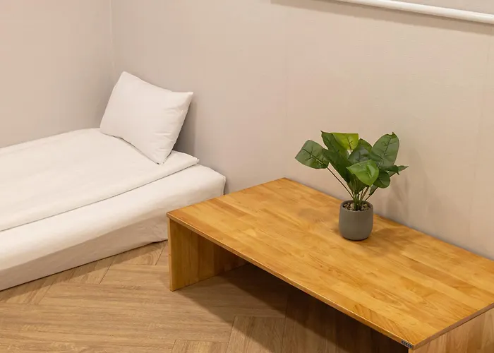 Woody Two Bedroom In Hongdae Gasthuis Seoel